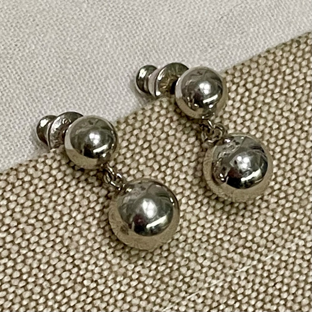 Vintage Monet silvertone earrings